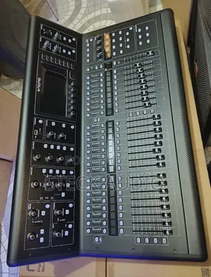 Midas M32 Digital Console