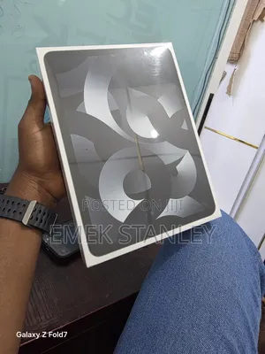 New Apple iPad Air 64 GB Gray
