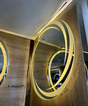 Circle Mirror
