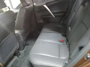 Toyota RAV4 Limited 4dr SUV (2.5L 4cyl 6A) 2014 Gold