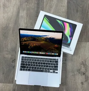 Laptop Apple MacBook Pro 2022 M2 8GB Apple M2 SSD 512GB