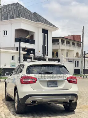 Mercedes-Benz GLA 250 2016 White