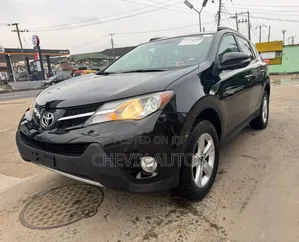 Toyota RAV4 XLE 4dr SUV AWD (2.5L 4cyl 6A) 2014 Black