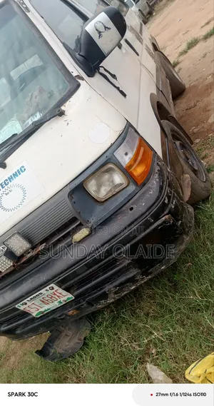 Toyota HiAce 2004 White