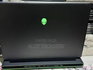 Laptop Dell Alienware M16 R1 32GB AMD Ryzen 9 SSD 1T