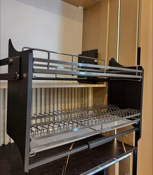 Pull Down Plate Rack Black