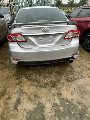 Toyota Corolla 2011 Silver