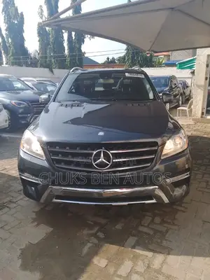 Mercedes-Benz M Class ML350 4MATIC 4dr SUV AWD (3.5L 6cyl 7A) 2015 Gray