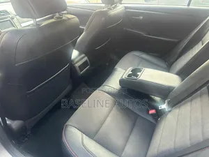 Toyota Camry 2016 Silver
