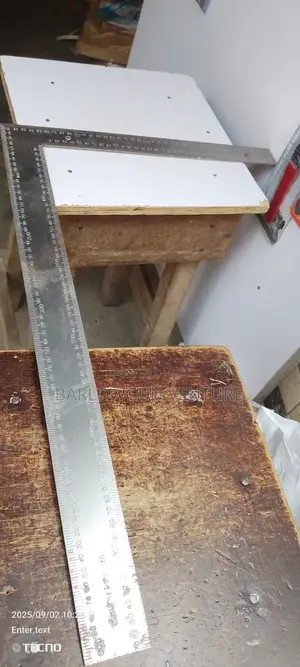 Builder Iron Square