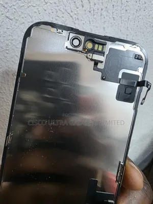 iPhone 15 Screen