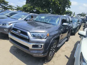 Toyota 4-Runner Limited 4dr SUV 4WD (4.0L 6cyl 5A) 2014 Gray
