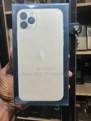 New Apple iPhone 11 Pro Max 64 GB Gold