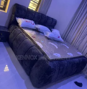 4 and Half by 6 Super Soft Bubble Bedframe