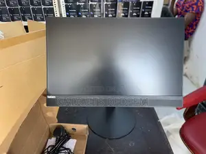 New Lenovo ThinkCentre M810z AIO 8GB Intel Core I5 SSD 256GB