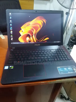 Laptop Asus VivoBook S550CA 8GB Intel Core i7 SSD 256GB