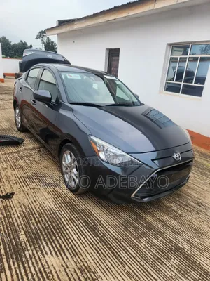 Toyota Yaris 2017 Gray