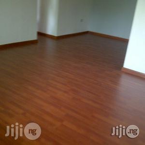 Wooden Flooring Tiles Laminated / Vinyl