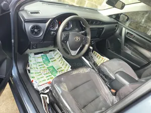 Toyota Corolla LE 4dr Sedan (1.8L 4cyl CVT) 2017 Gray