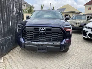 Toyota Tundra Limited CrewMax 6.5' Bed 2024 Blue