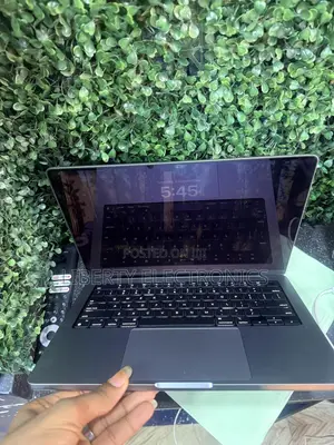 Laptop Apple MacBook Pro 2021 M1 16GB Apple M1 Pro SSD 1T