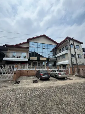 18 Rooms Hotel Wt. Conference Hall, Massive Bar Space, Boutique Etc.
