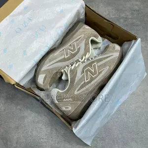 Original New Balance 204l Mushrooms Sneakers