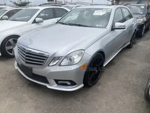 Mercedes-Benz E350 Base 4Matic Sedan AWD (3.5L 6cyl 7A) 2011 Silver