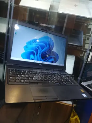 Laptop Dell Precision 3530 16GB Intel Core I7 SSD 1T
