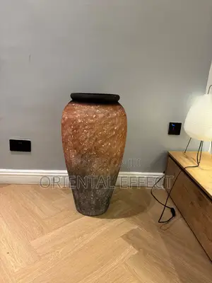 Small Antique Nyx Planter