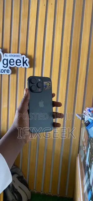 Apple iPhone 16 Pro 128 GB Black