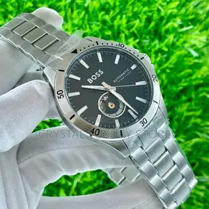 Boss Quality Luxury Men Chain Strap Wristwatch