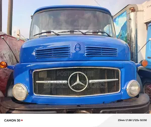 Mercedes 519 Tippa
Four Wheel Drive With Double Axle