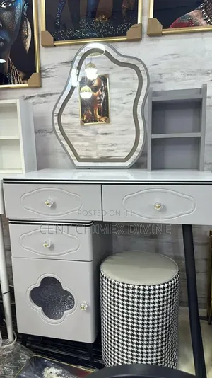 Quality Home Dresser
