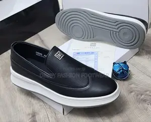 Givenchy for Men – Premium Footwear, Everyday Versatility
