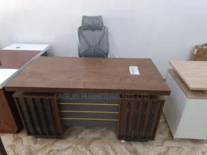 Executive Wooden Office Table