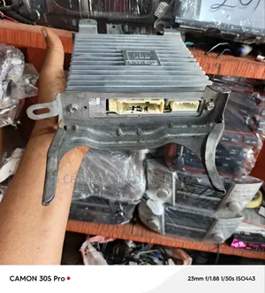 Toyota Avalon Amplifier for 2013 - 2015 Follow Come. Tested