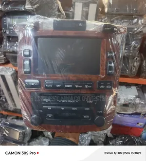 Toyota Highlander Hybrid Navigation for 2005 - 2006 Foreign Used.