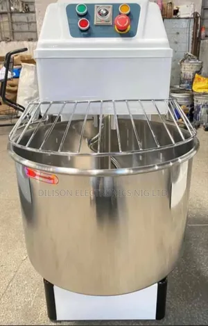 Hs60 Half Bag Flour Capacity Bakery Mixer for Processing of Breads