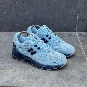 Original New Balance 1906r Sneakers Available in Store