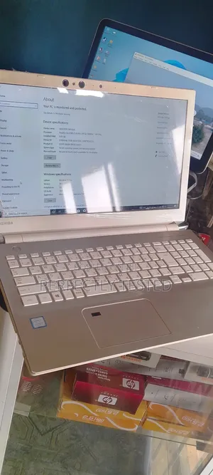 Laptop Toshiba Satellite L50 8GB Intel Core i7 SSD 256GB