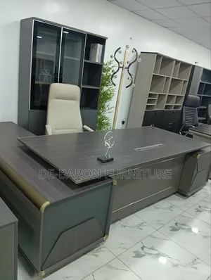2.8miter Office Senior Executive/Director Table