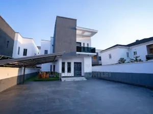 5 Bedroom Self-Compound With a Private Swimming Pool, Snooker and Ps5