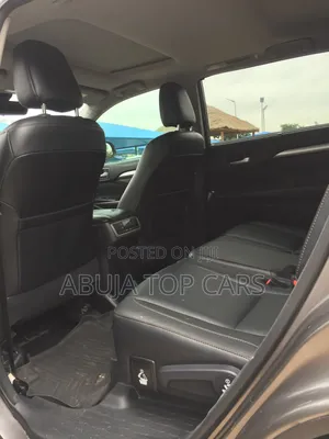 Toyota Highlander XLE 4x2 V6 (3.5L 6cyl 8A) 2017 Gray