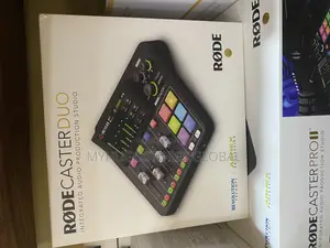 Rode Rodecaster Duo Integrated Audio Production Studio (Black)