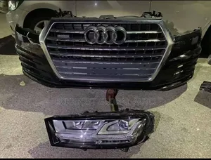 2017 Audi Q7 Bumper and Full Light 2.5/ 2million