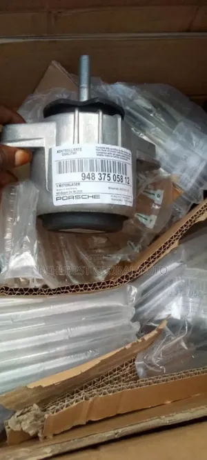 Engine Mounting for Porsche Panamera, 2012 Model (Brand New)