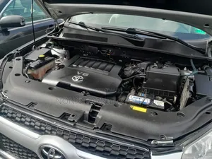 Toyota RAV4 Limited 2011 Silver