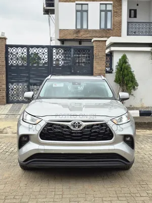 Toyota Highlander Platinum 2022 Gray
