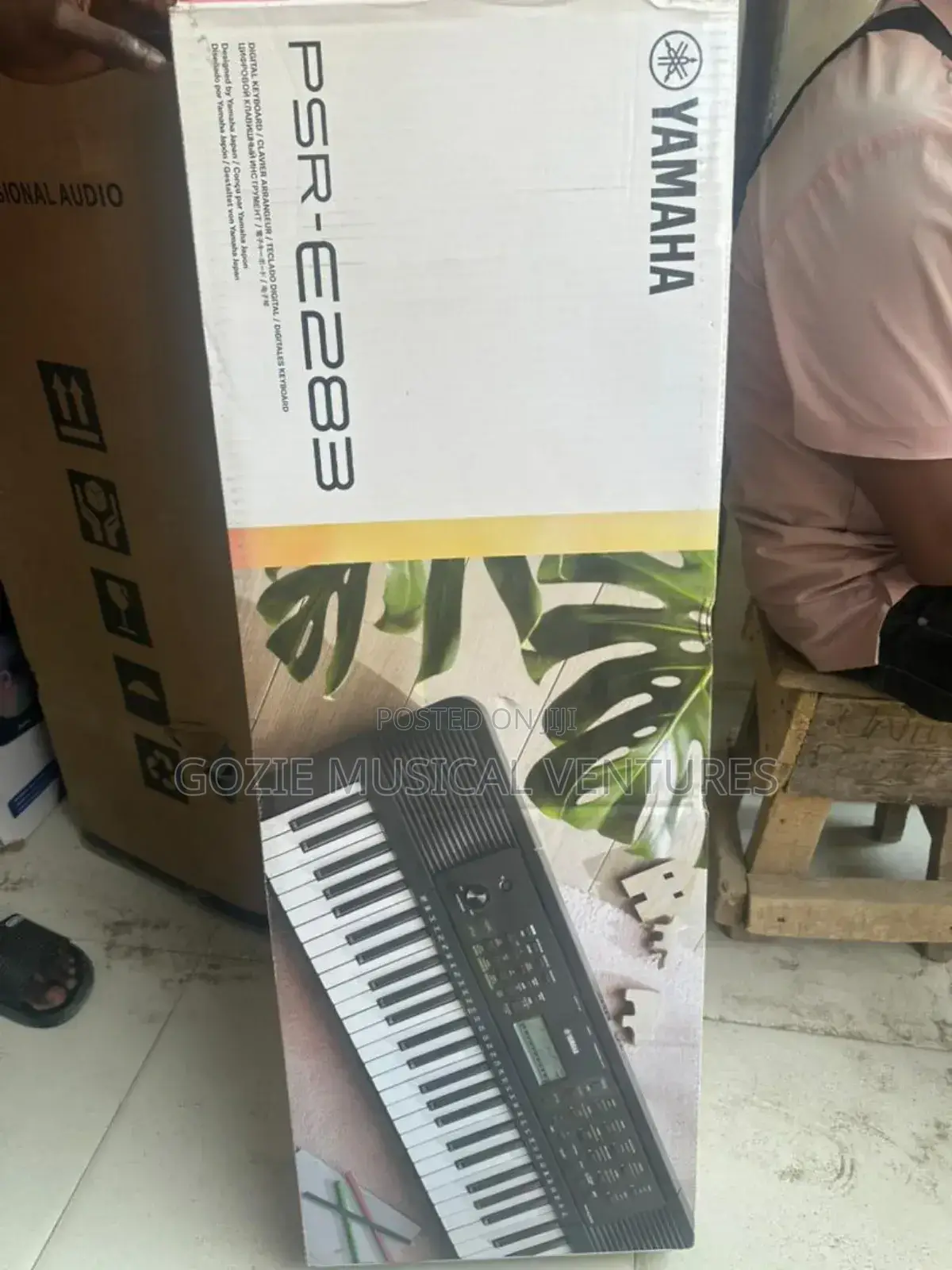 Professional Yamaha Keyboard PSR -E 283